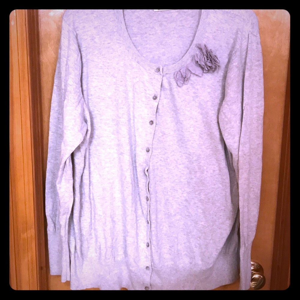 Light grey sweater with flower detail